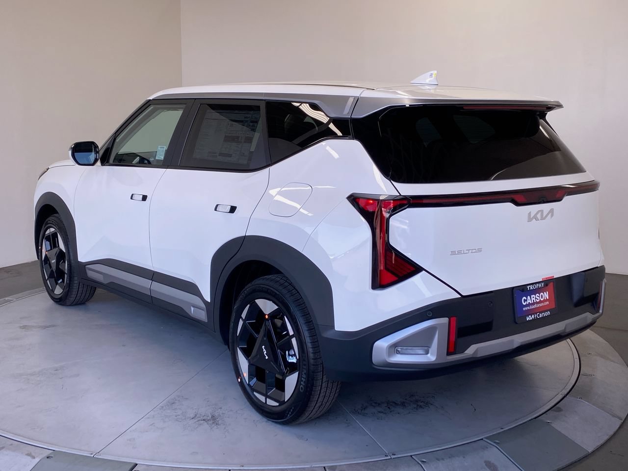 New 2027 Kia Seltos EX FWD image 3