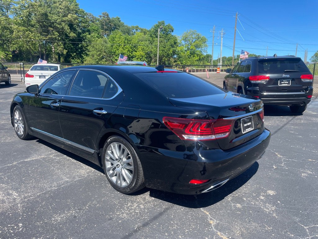 Used 2015 Lexus LS 460 L w/ Ultra Luxury Package RWD image 4