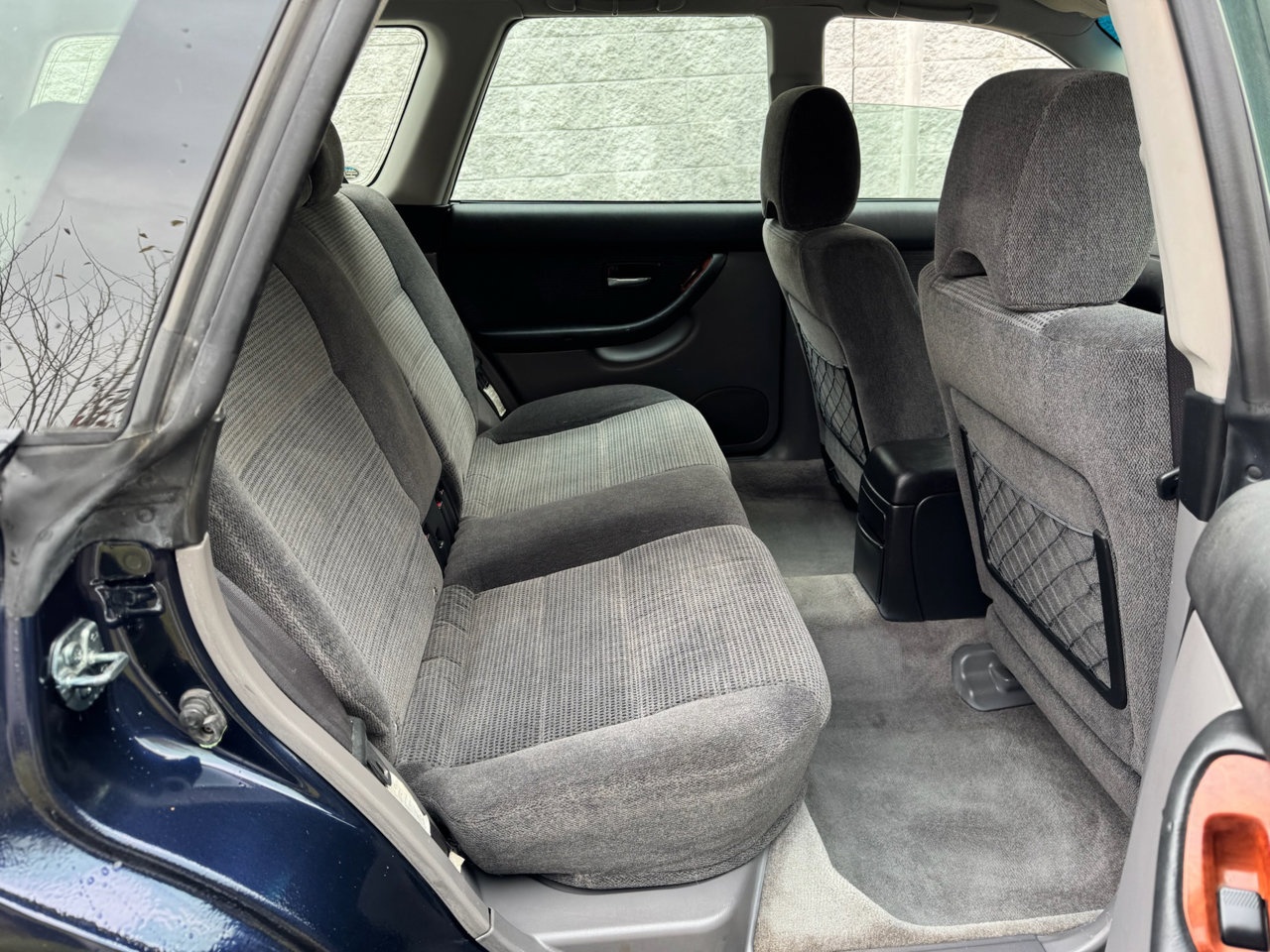 Used 2004 Subaru Outback Wagon image 23