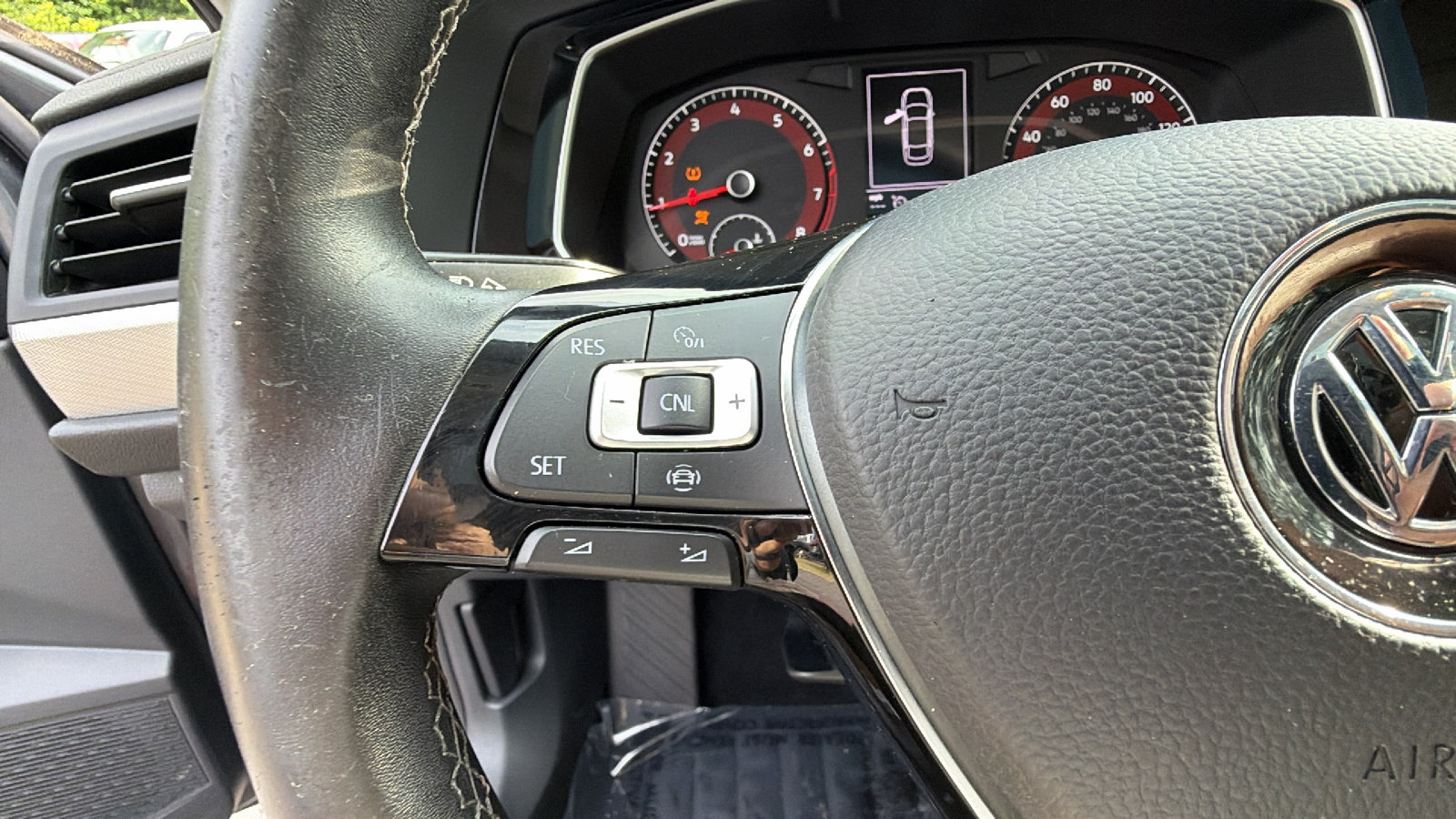 Used 2021 Volkswagen Jetta SE FWD image 25