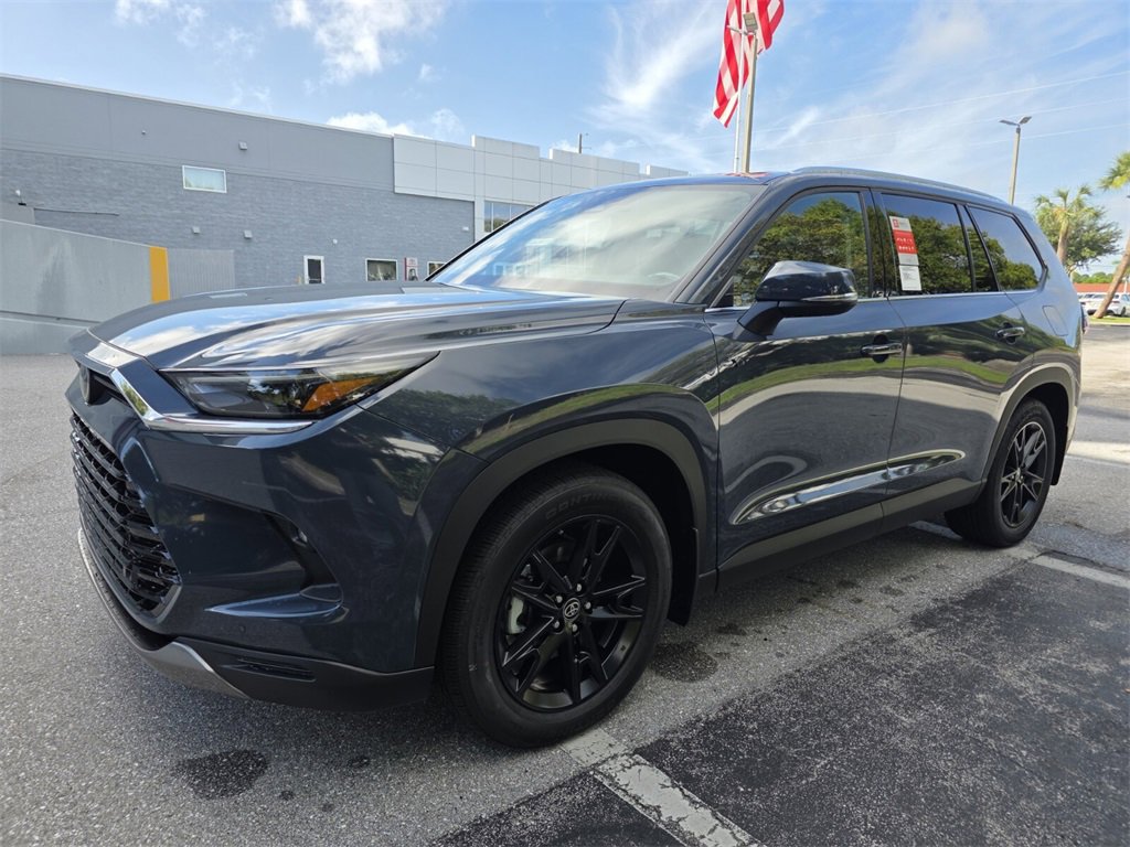 New 2026 Toyota Grand Highlander Limited image 3