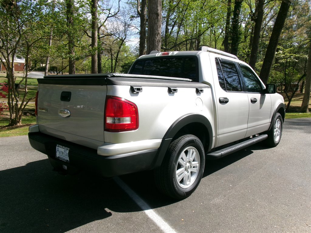Used 2008 Ford Explorer Sport Trac XLT RWD image 5