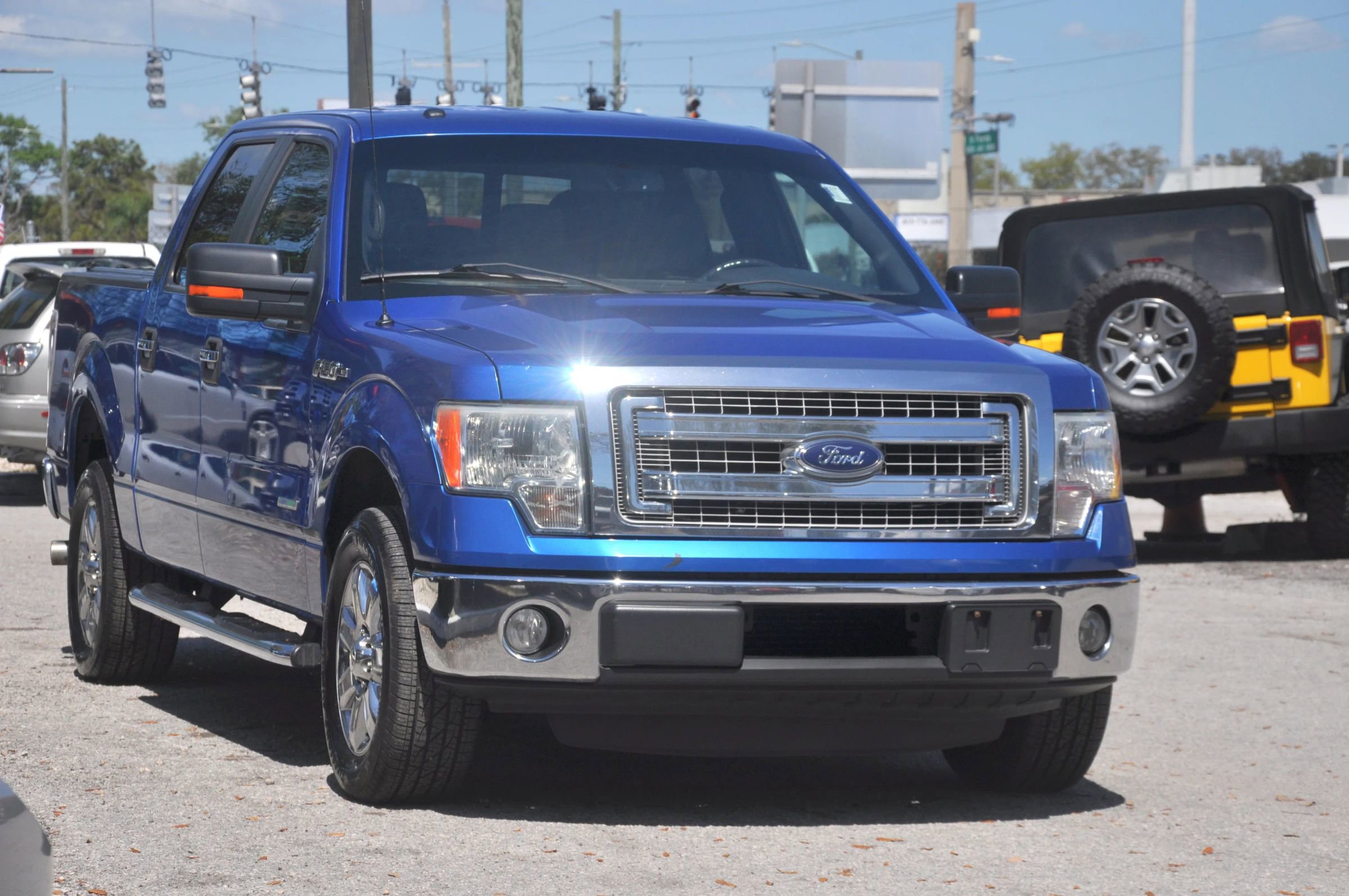 Used 2013 Ford F150 XLT w/ Luxury Equipment Group image 5