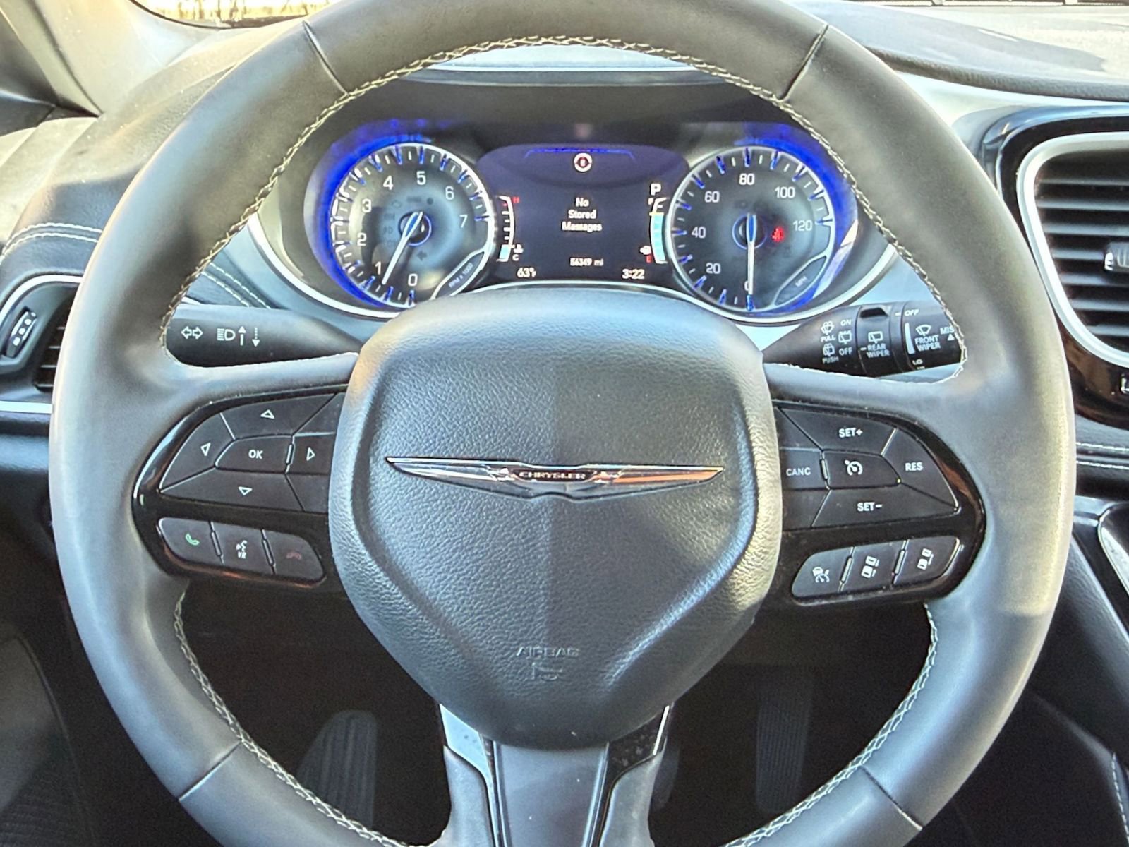 Used 2025 Chrysler Pacifica Limited image 25