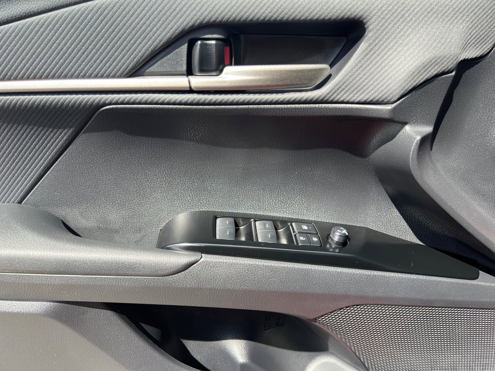 New 2026 Toyota Camry Hybrid image 21