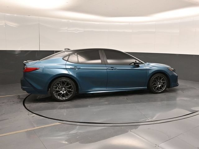 Used 2025 Toyota Camry XSE FWD image 4