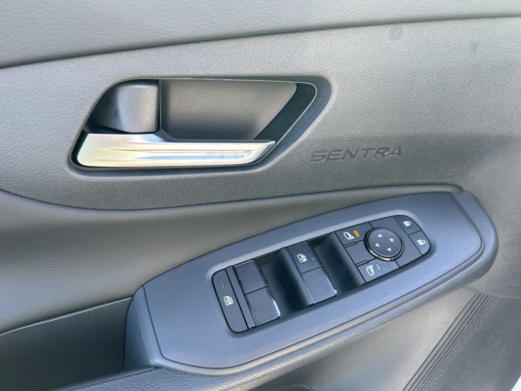 New 2026 Nissan Sentra SV w/ SV Convenience Package FWD image 18