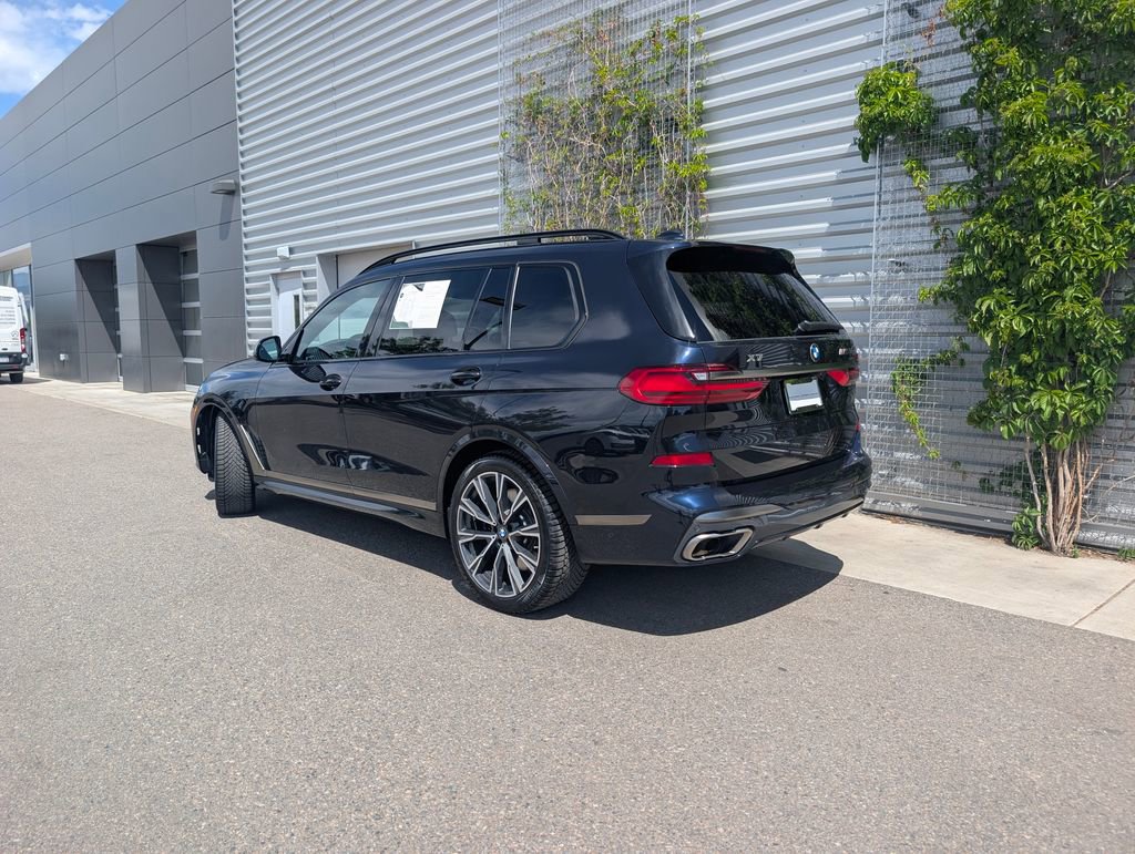 Used 2022 BMW X7 M50i w/ Dynamic Handling Package AWD/4WD image 3