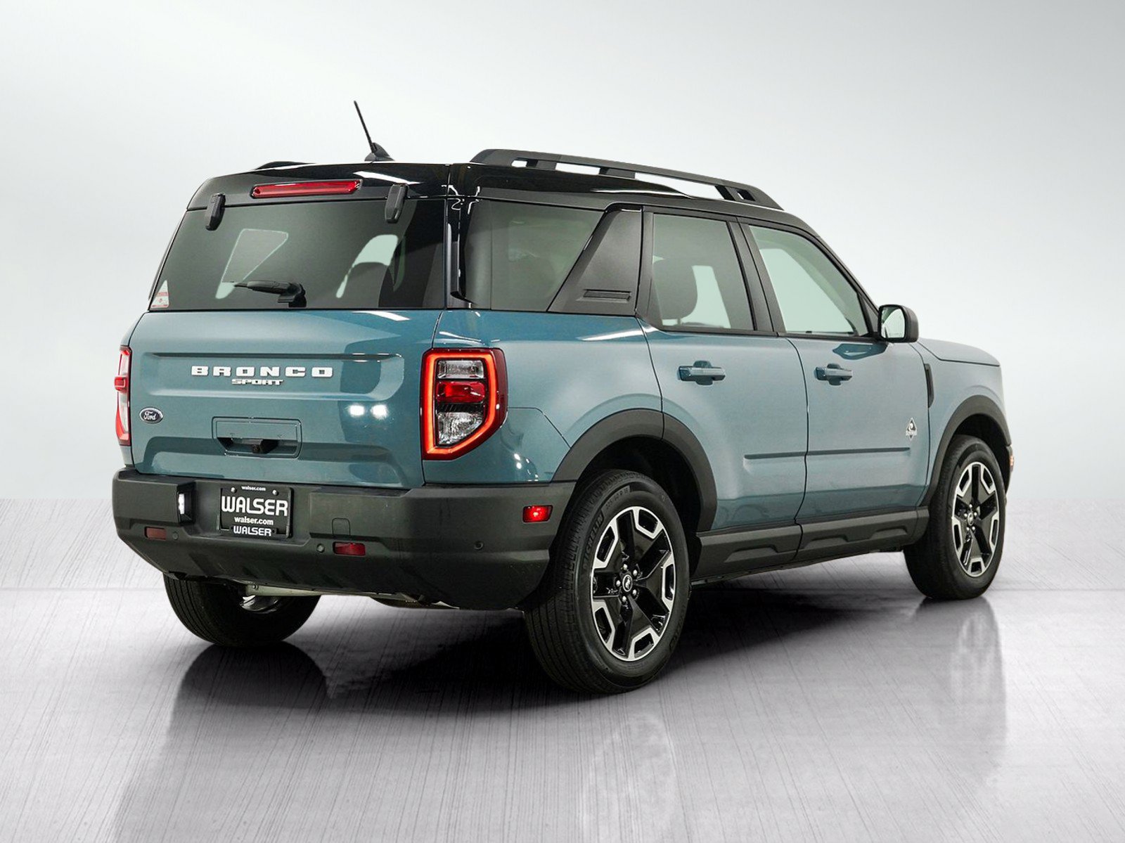 Used 2023 Ford Bronco Sport Outer Banks w/ Tech Package AWD/4WD image 8