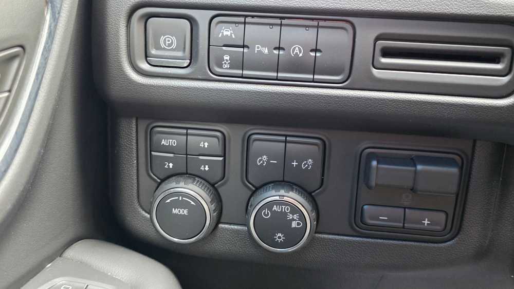 Used 2024 Chevrolet Tahoe LS w/ Driver Alert Package AWD/4WD image 11