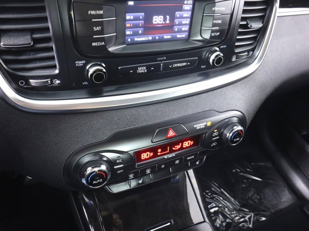 Used 2016 Kia Sorento EX FWD image 16