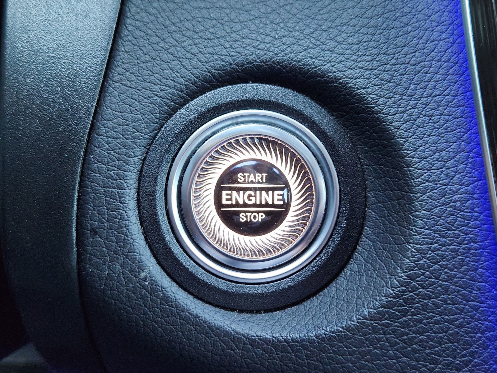 Used 2022 Mercedes-Benz GLC 300 4MATIC Coupe image 25