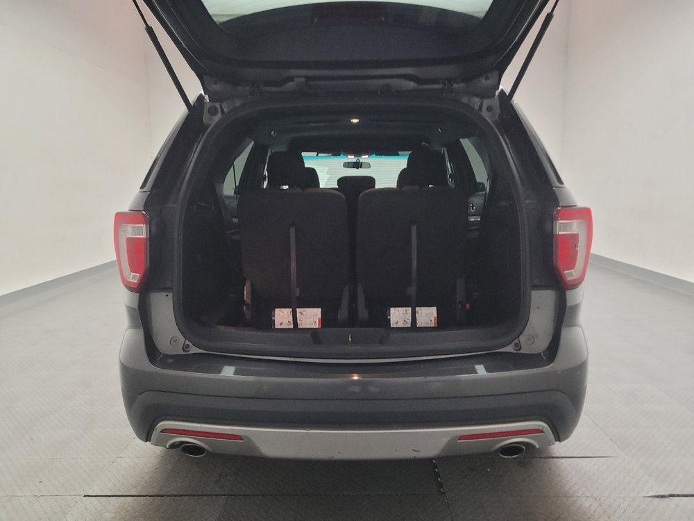 Used 2016 Ford Explorer XLT FWD image 29
