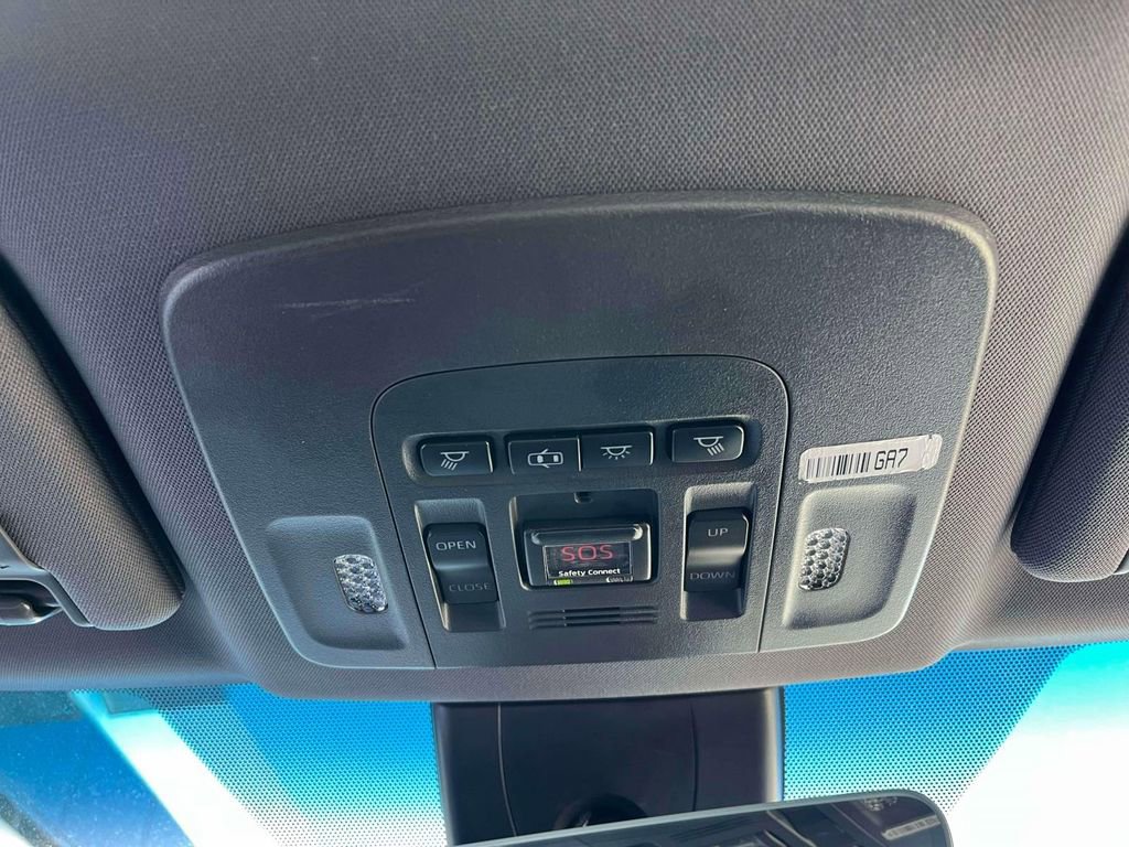 Used 2019 Toyota Avalon XSE w/ All Weather Liner Package FWD image 31