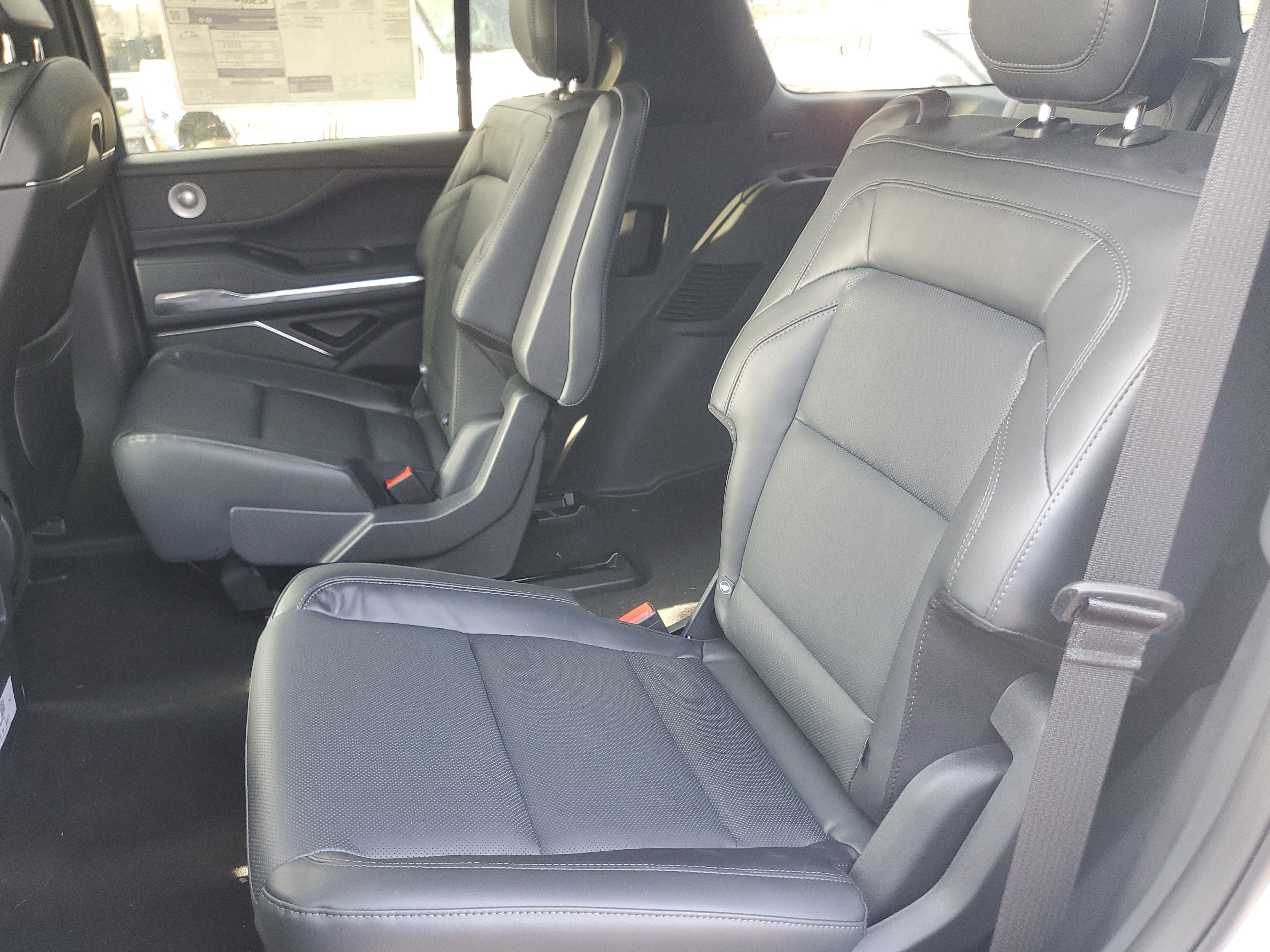 New 2026 Lincoln Navigator Reserve w/ Jet Appearance Package image 30