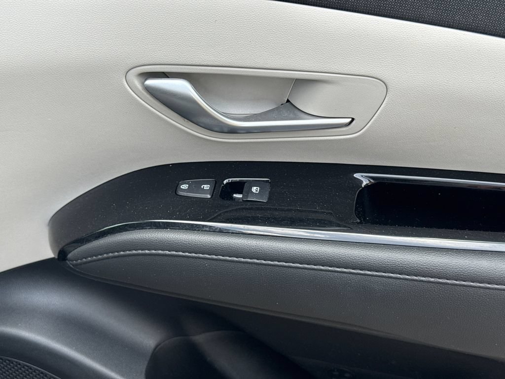 Used 2022 Hyundai Tucson SEL w/ Convenience + Premium Package FWD image 16