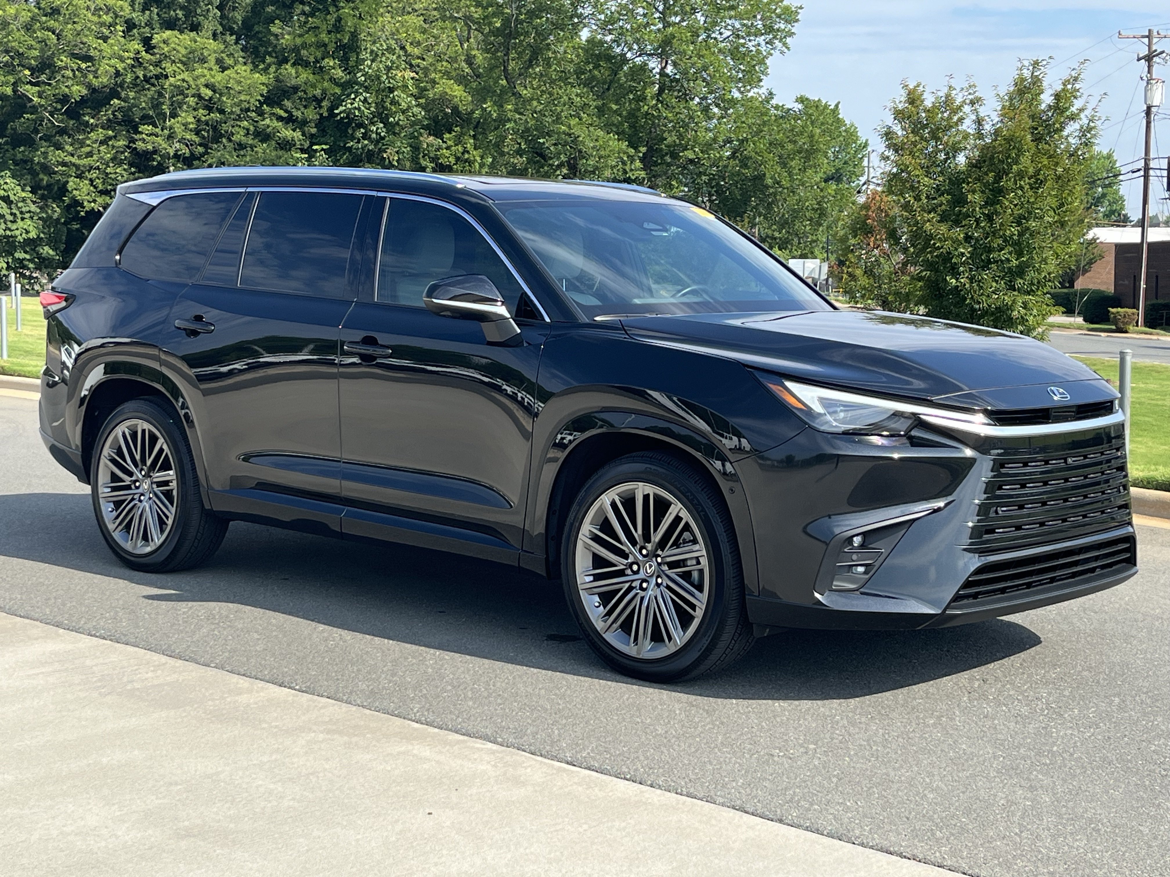 Used 2025 Lexus TX 350 AWD w/ Technology Package image 2