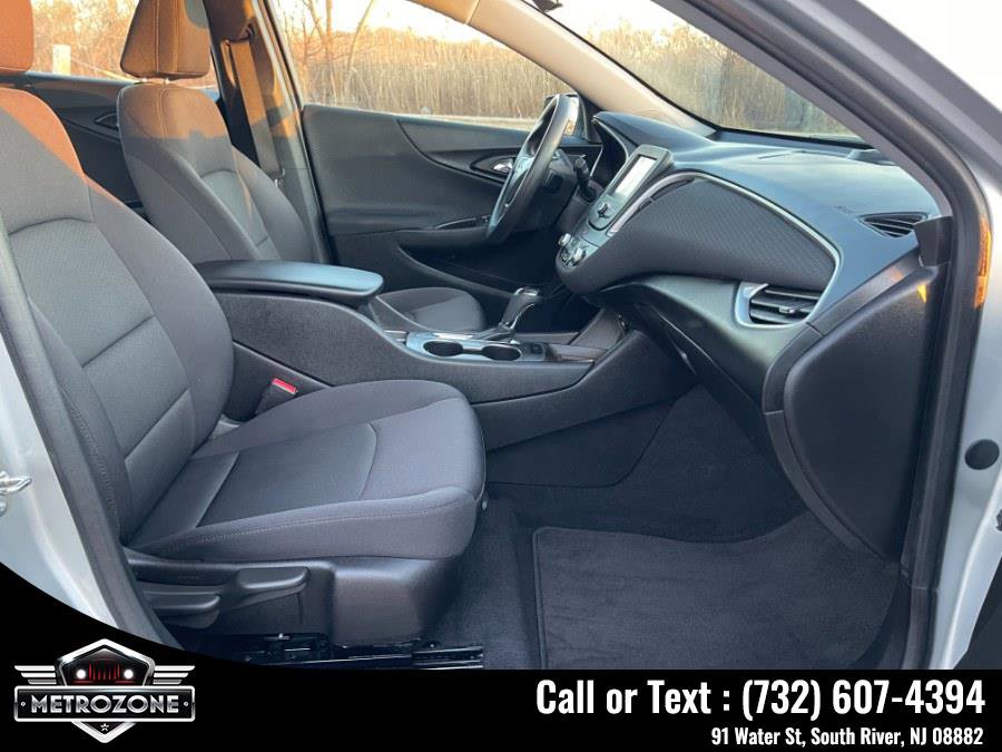 Used 2017 Chevrolet Malibu LS image 21