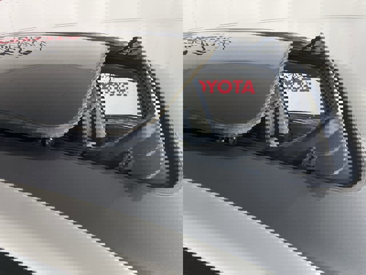 Used 2025 Volkswagen Atlas SEL image 10