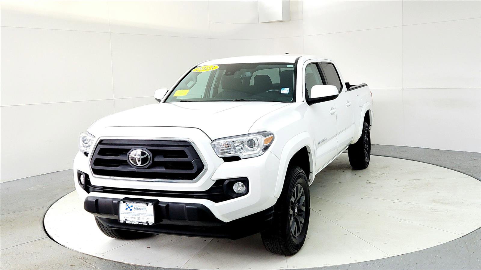 Certified 2023 Toyota Tacoma SR5 image 2