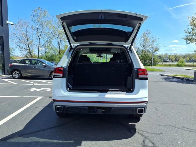 Used 2025 Volkswagen Atlas Peak Edition SE AWD/4WD image 13