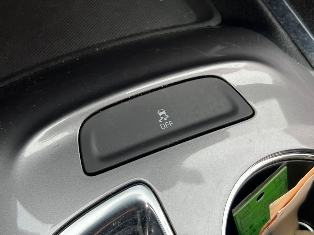 Used 2023 Chevrolet Malibu LT image 30