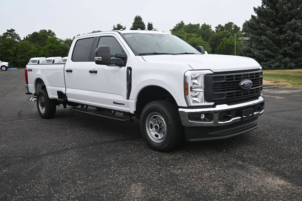 New 2026 Ford F350 XL w/ XL Chrome Package AWD/4WD image 2
