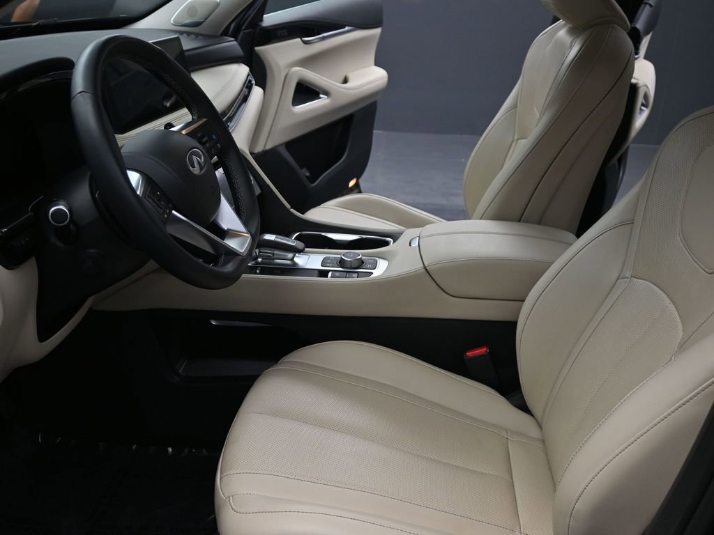 Used 2025 INFINITI QX60 Sensory image 9