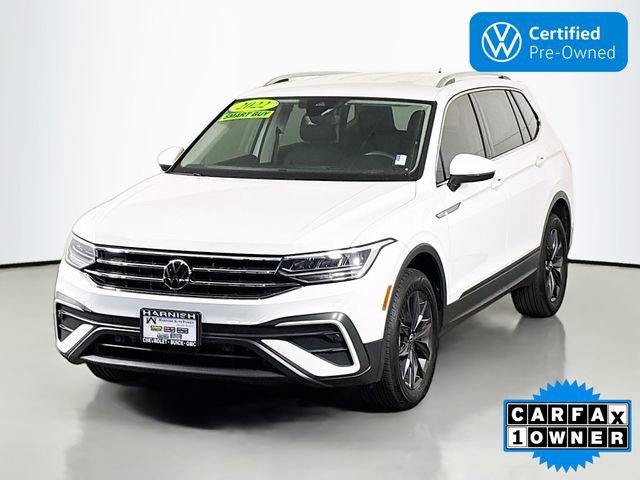 Certified 2022 Volkswagen Tiguan SE image 3