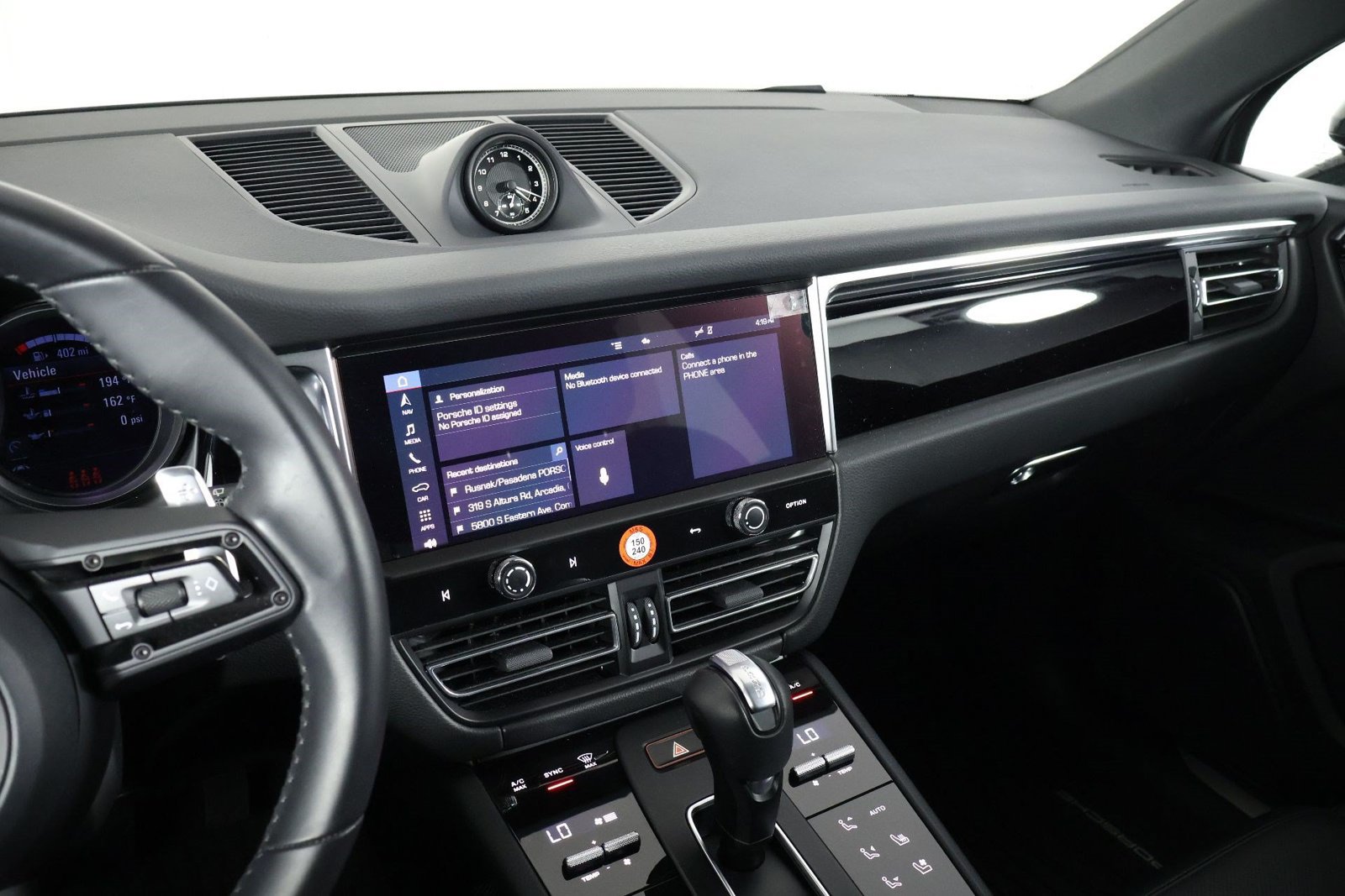 Certified 2026 Porsche Macan S AWD/4WD image 13