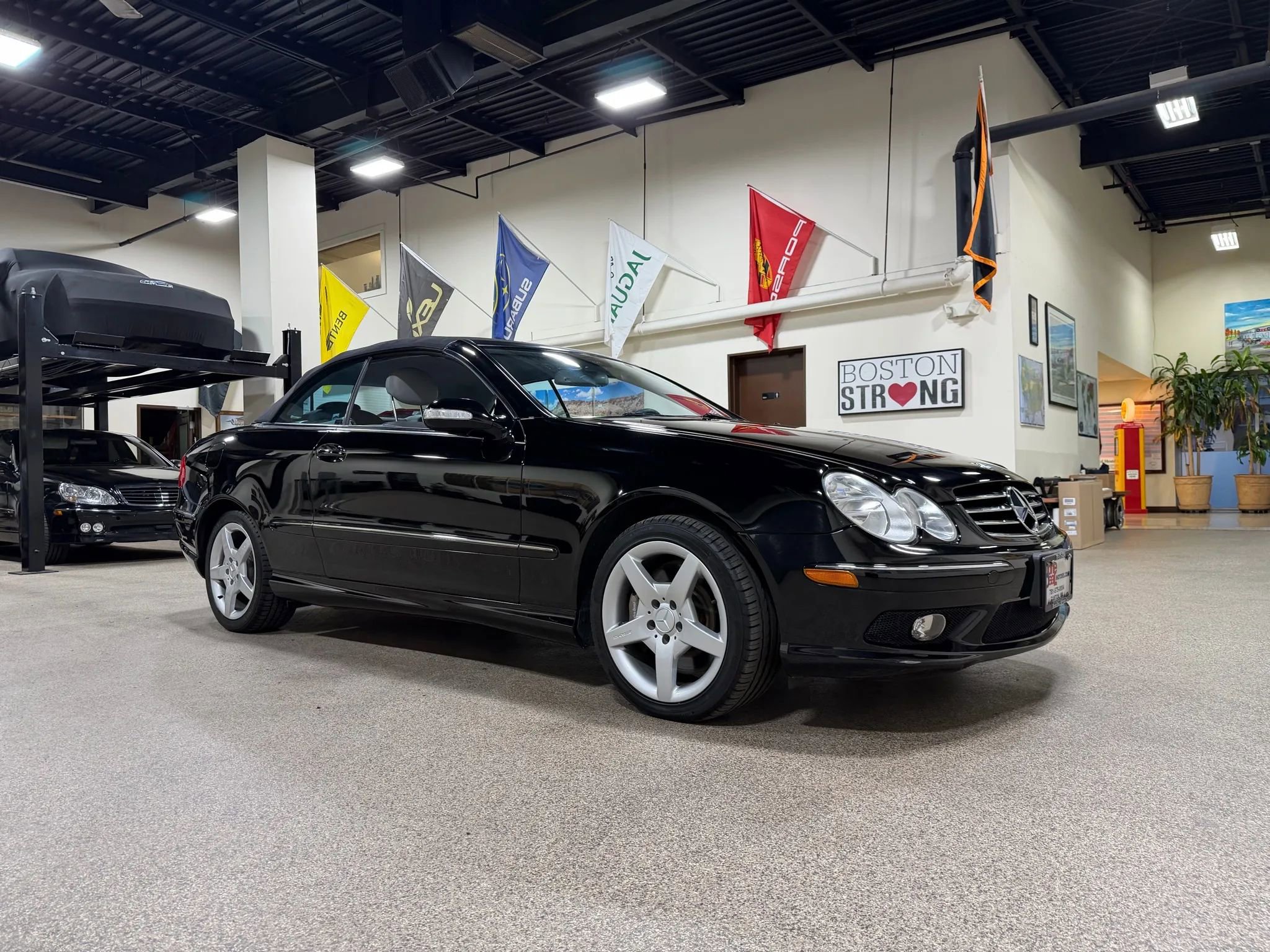 Used 2005 Mercedes-Benz CLK 500 Cabriolet image 3