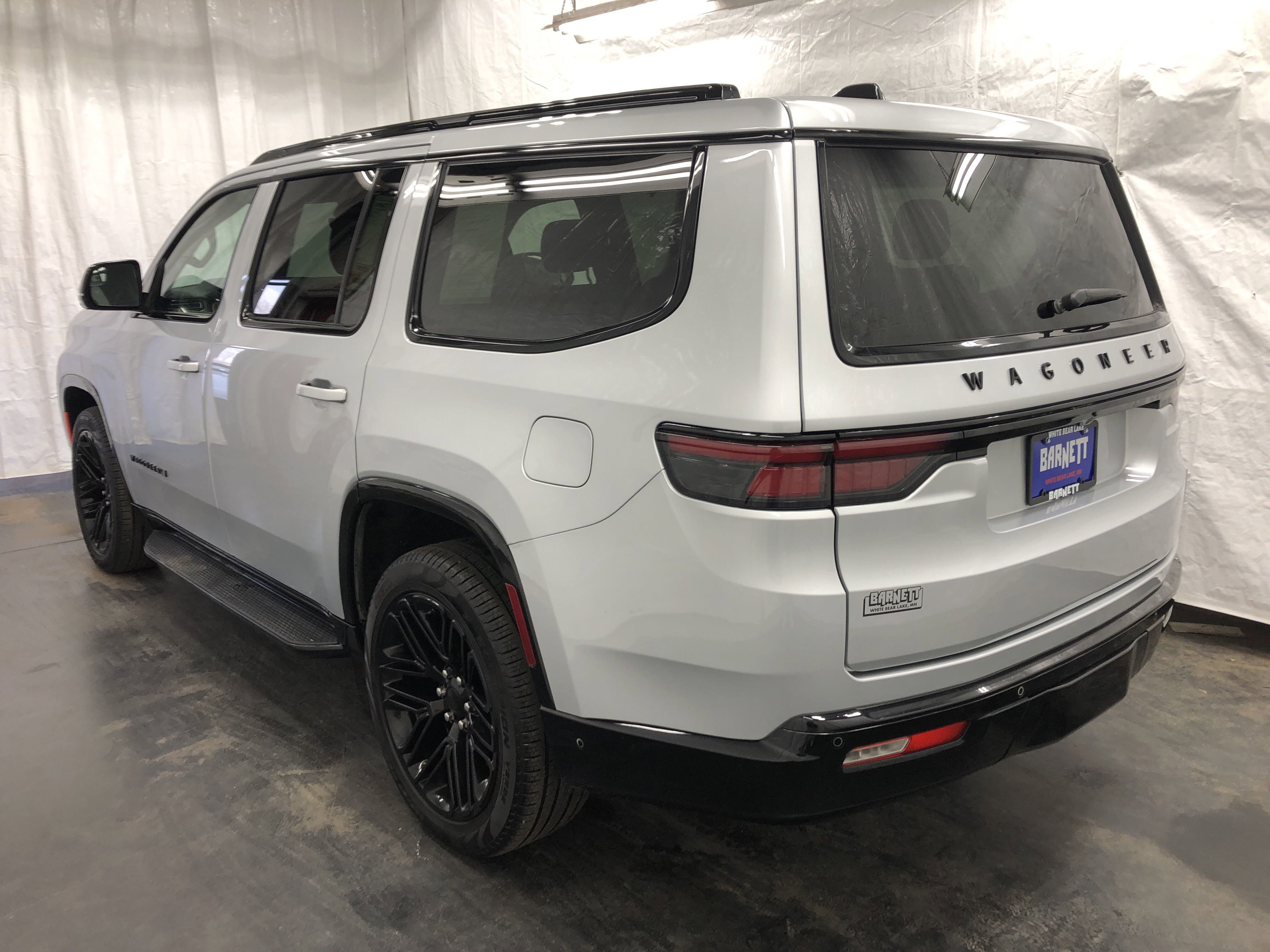 Used 2024 Jeep Wagoneer Series II w/ Convenience Group I image 5