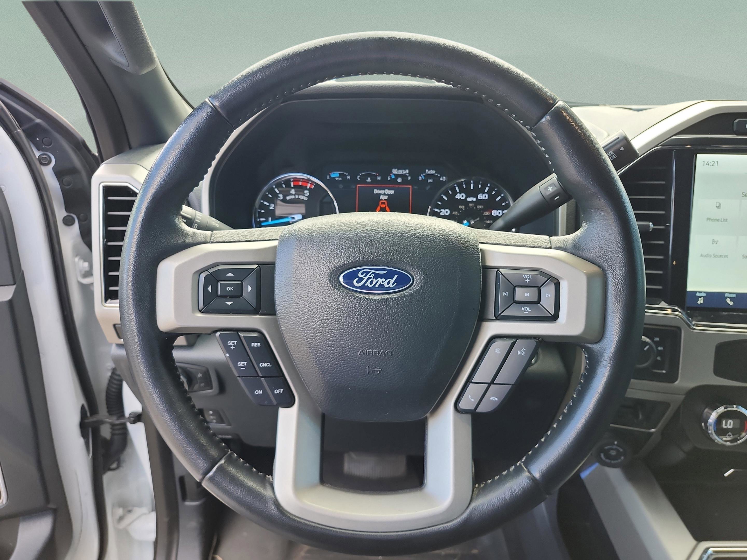 Used 2022 Ford F250 Lariat w/ Black Appearance Package image 11