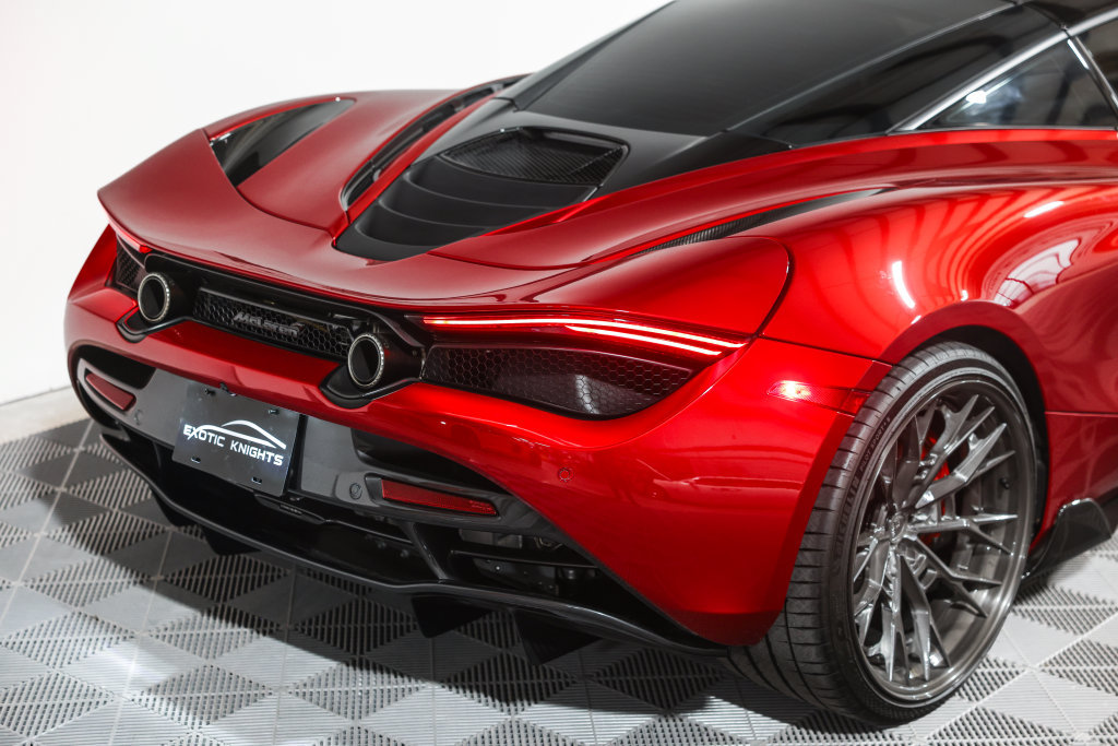Used 2019 McLaren 720S Performance RWD image 8