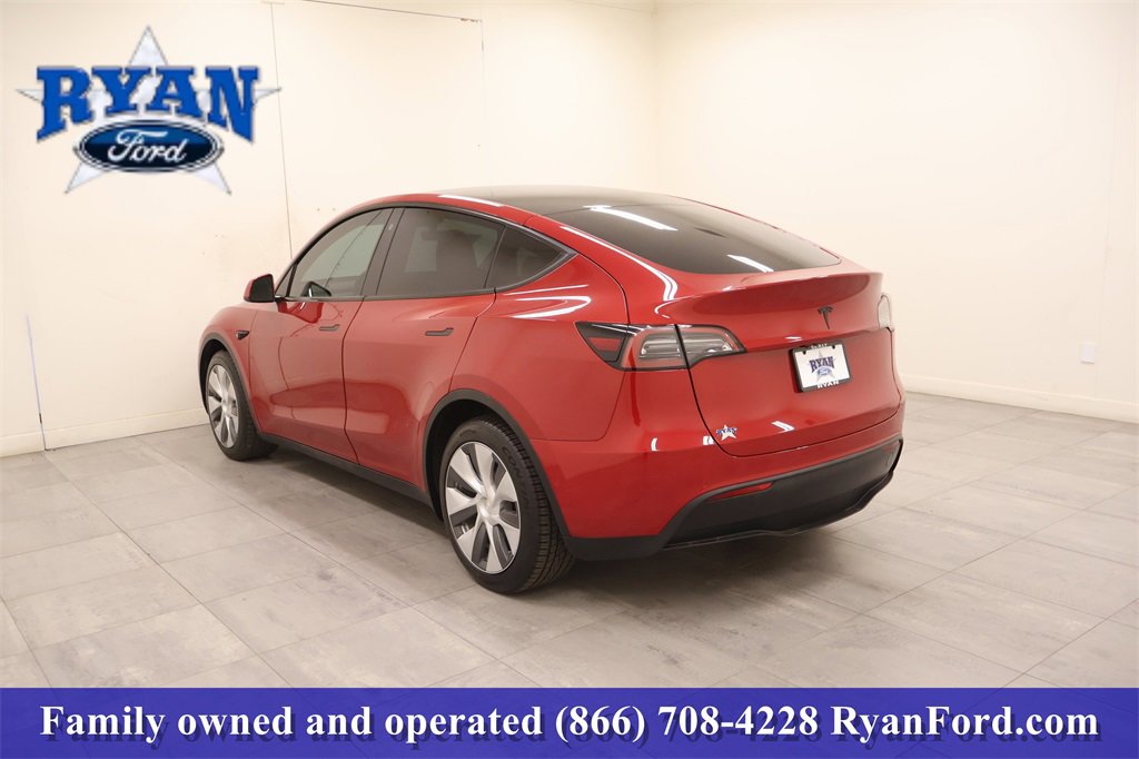 Used 2022 Tesla Model Y Long Range image 3