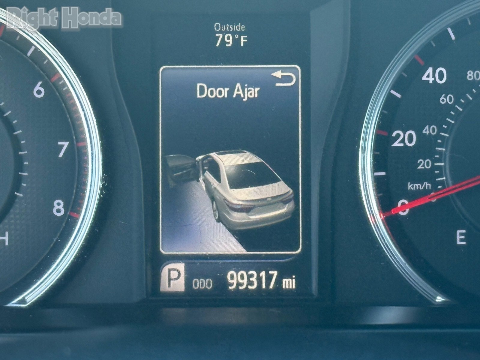 Used 2016 Toyota Camry SE image 19