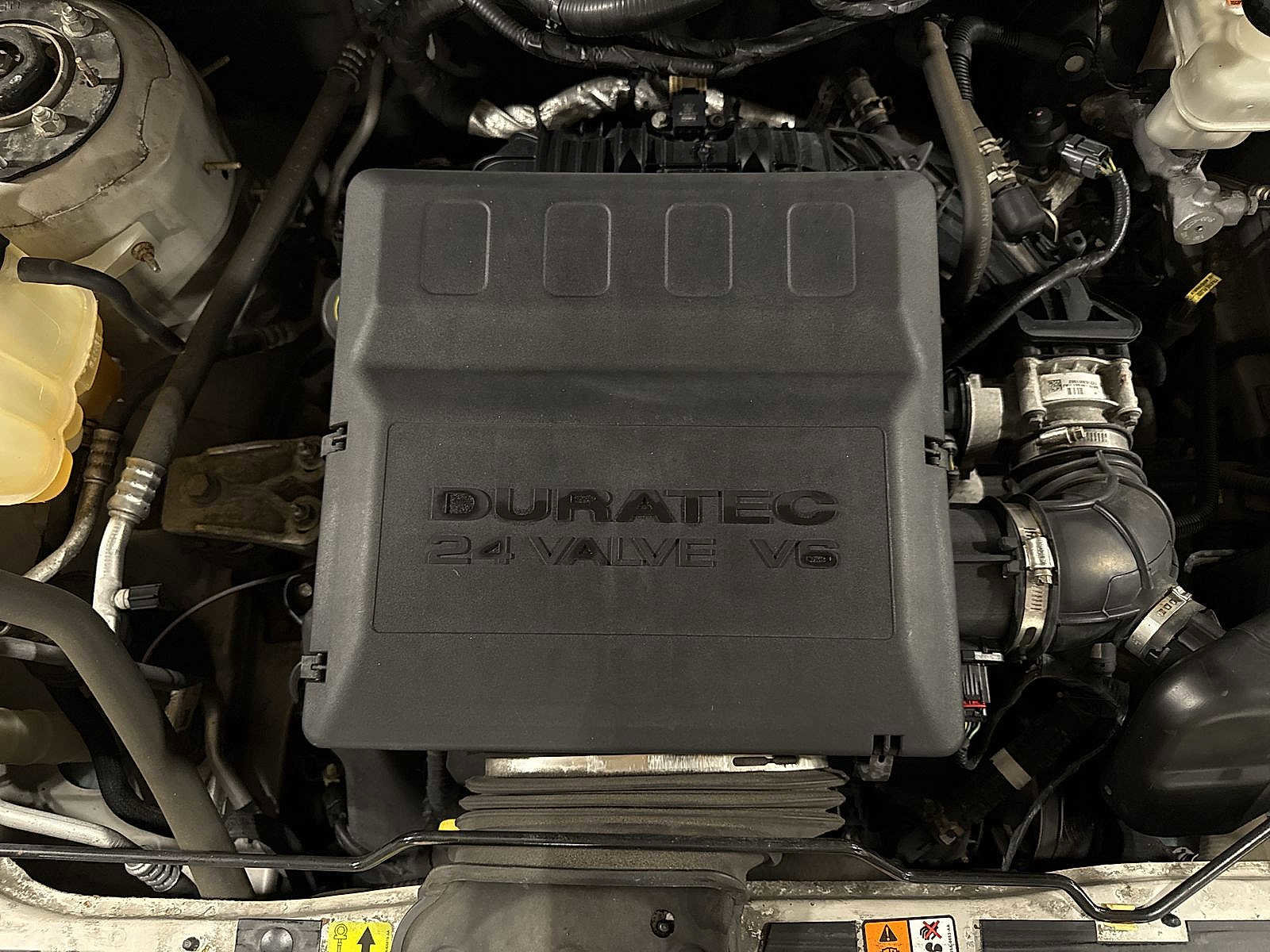 Used 2010 Ford Escape Limited image 12