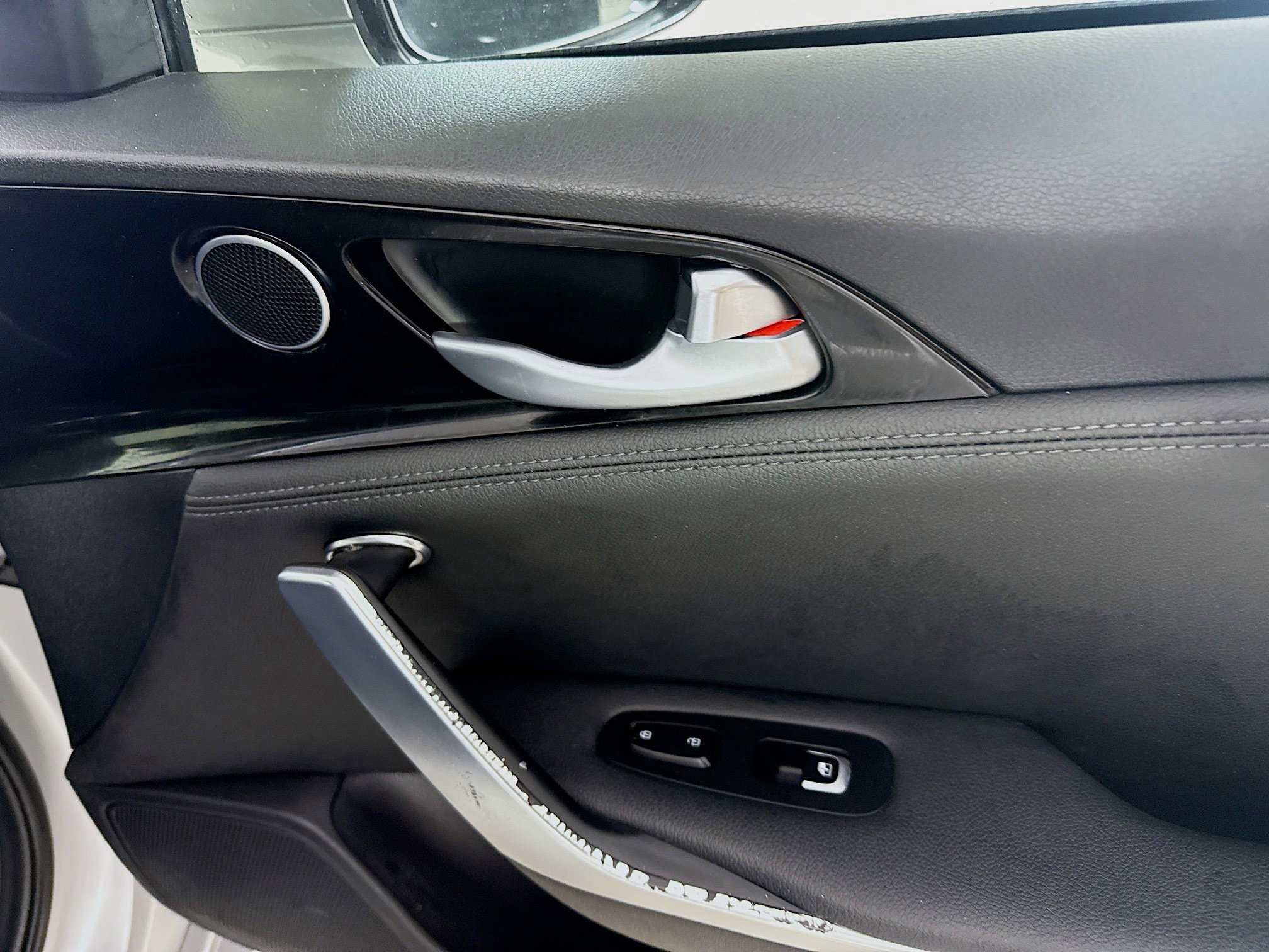 Used 2018 Kia Stinger image 31