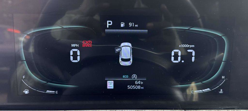 Used 2023 Kia Telluride EX w/ EX Captain's Chair Package image 28