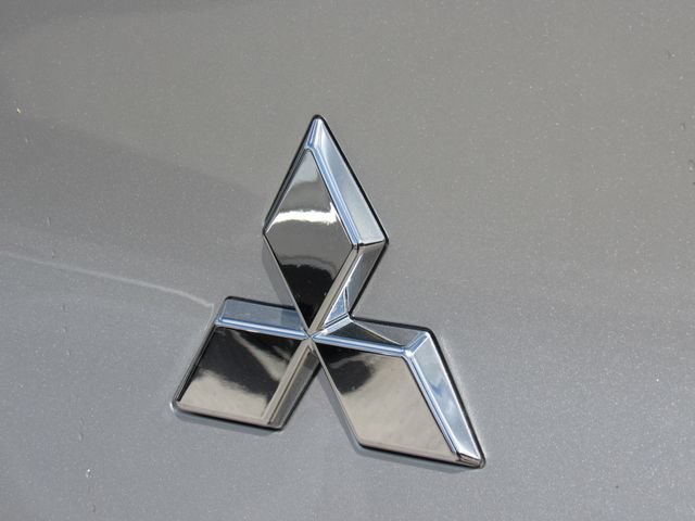 New 2026 Mitsubishi Outlander SE FWD image 14