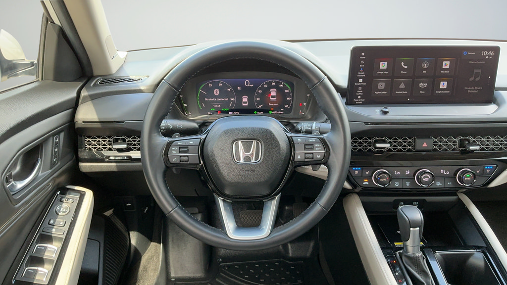 Used 2024 Honda Accord Touring image 9
