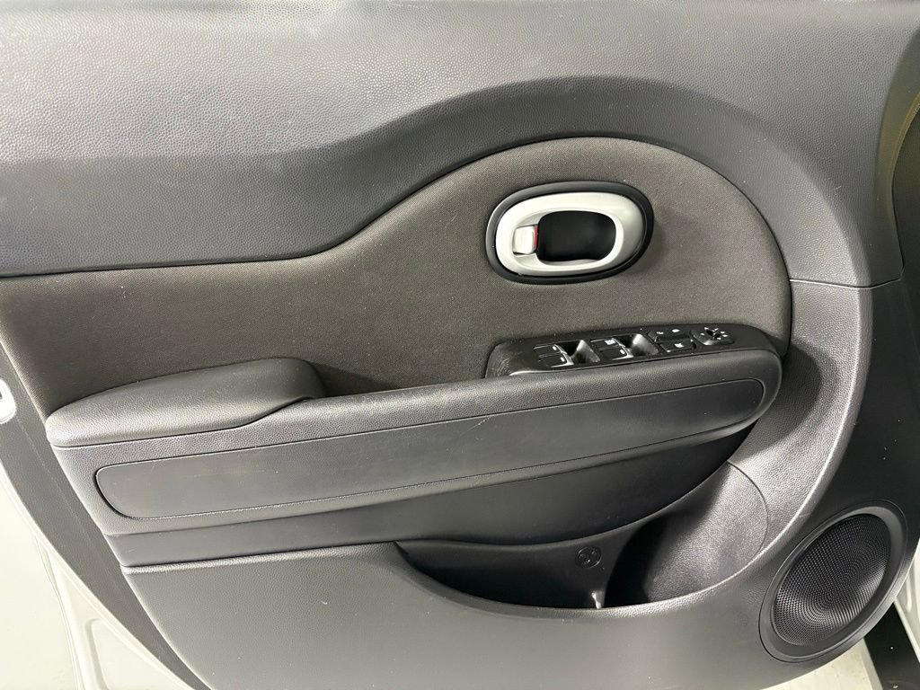 Used 2019 Kia Soul FWD image 12