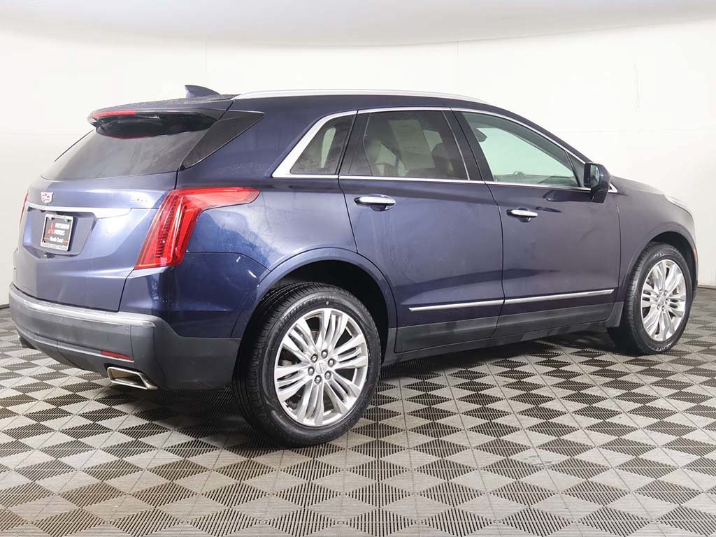 Used 2017 Cadillac XT5 Premium Luxury w/ LPO, Wheel Lock Package AWD/4WD image 12