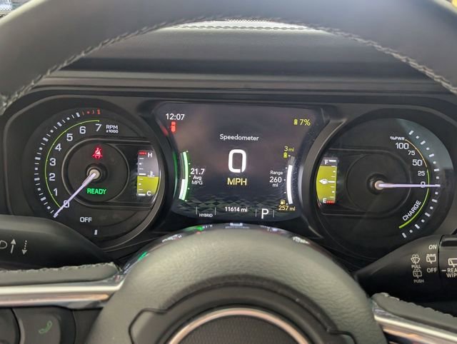 Used 2025 Jeep Wrangler Unlimited Sahara image 16