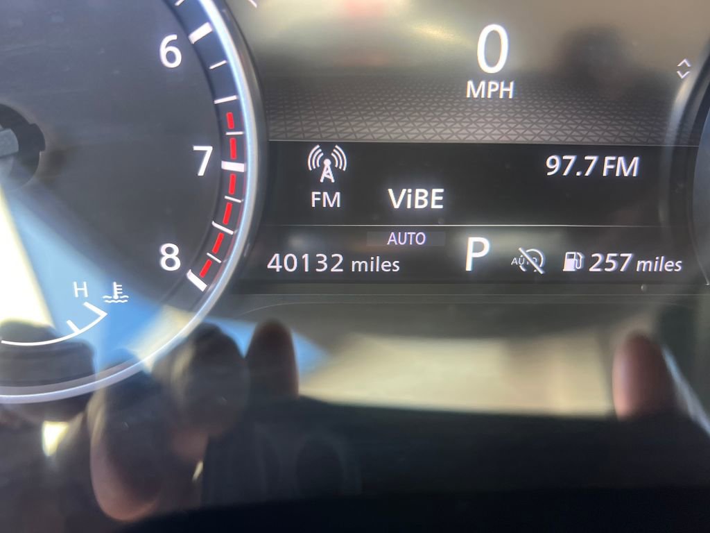 Used 2022 Nissan Pathfinder SV image 17