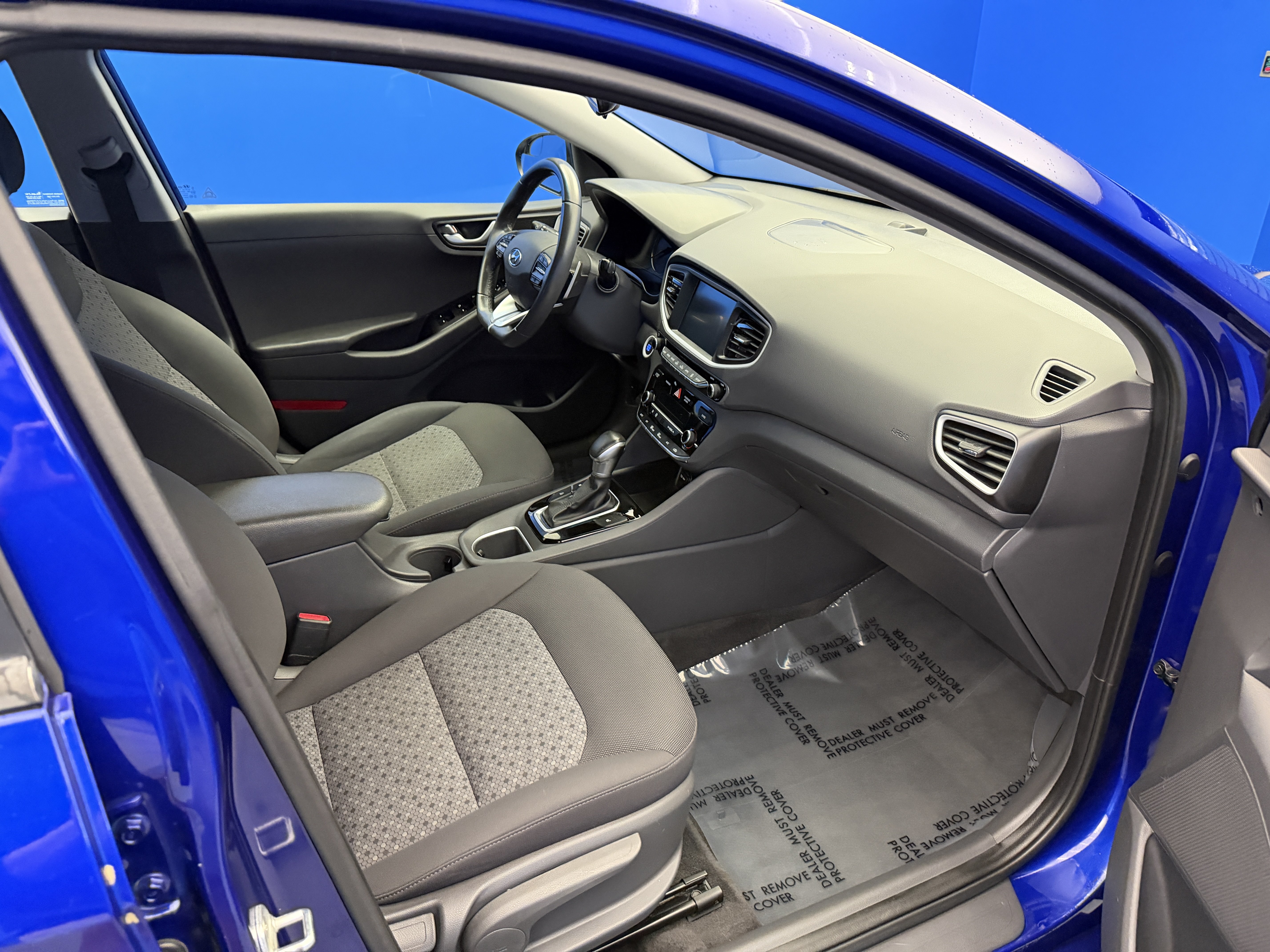 Used 2019 Hyundai Ioniq Plug-In Hybrid FWD image 24