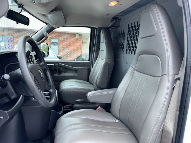Used 2025 Chevrolet Express 2500 w/ Driver Convenience Package RWD image 15