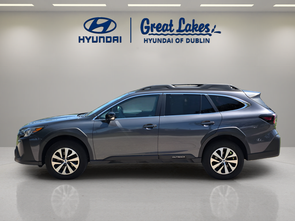 Used 2025 Subaru Outback Premium AWD/4WD image 2