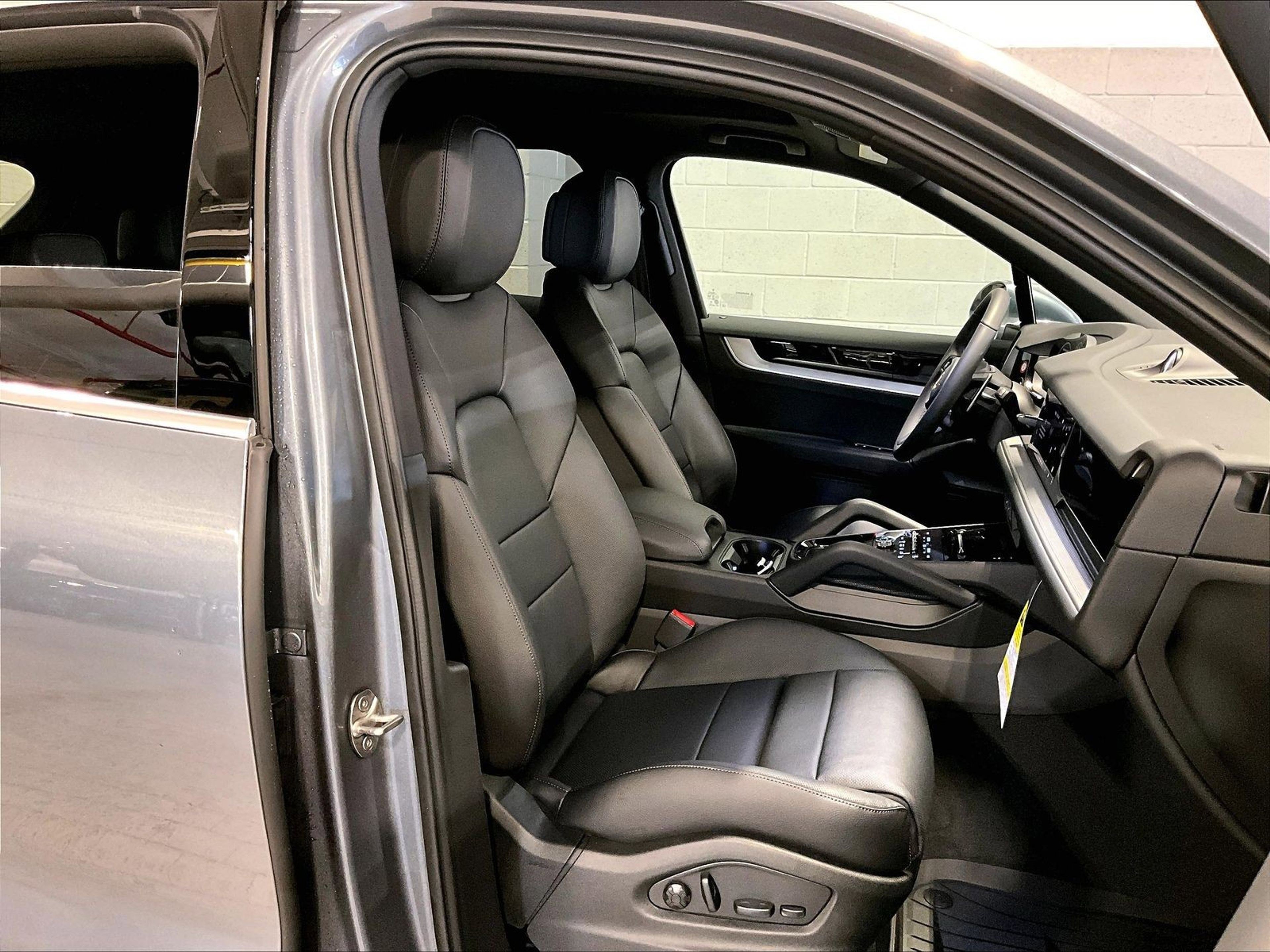 New 2026 Porsche Cayenne image 10