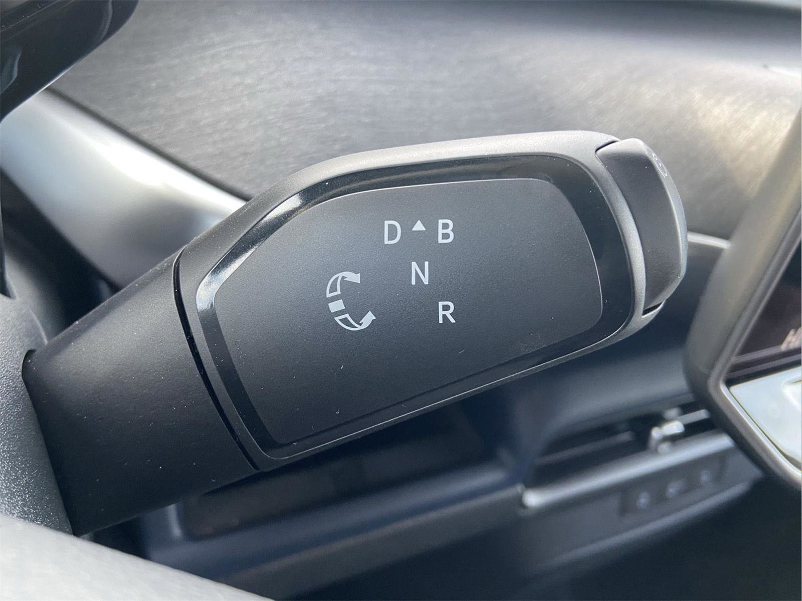 New 2025 Volkswagen ID. Buzz Pro S image 17